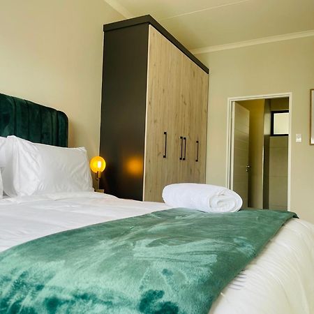 Mikeys Place On New: 2Bed2Bath No.1 With Free Wifinetflix Midrand Εξωτερικό φωτογραφία