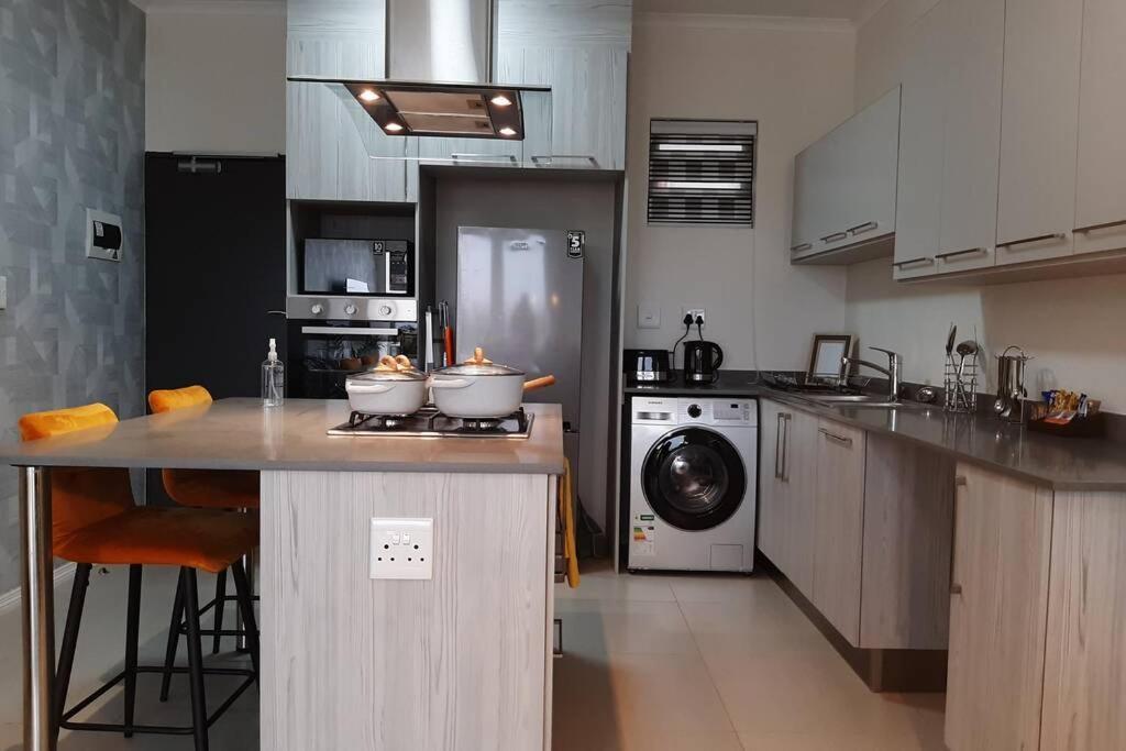 Mikeys Place On New: 2Bed2Bath No.1 With Free Wifinetflix Midrand Εξωτερικό φωτογραφία